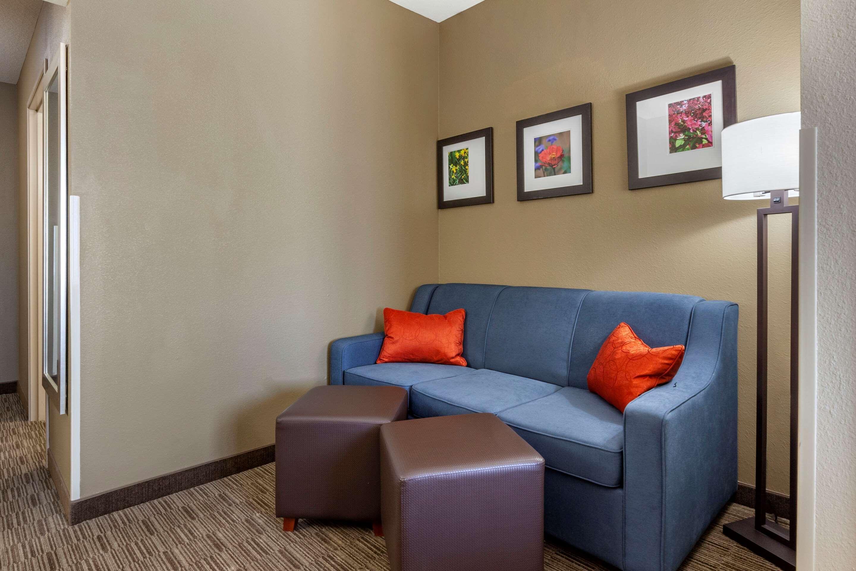 Comfort Suites Oshkosh Exteriör bild