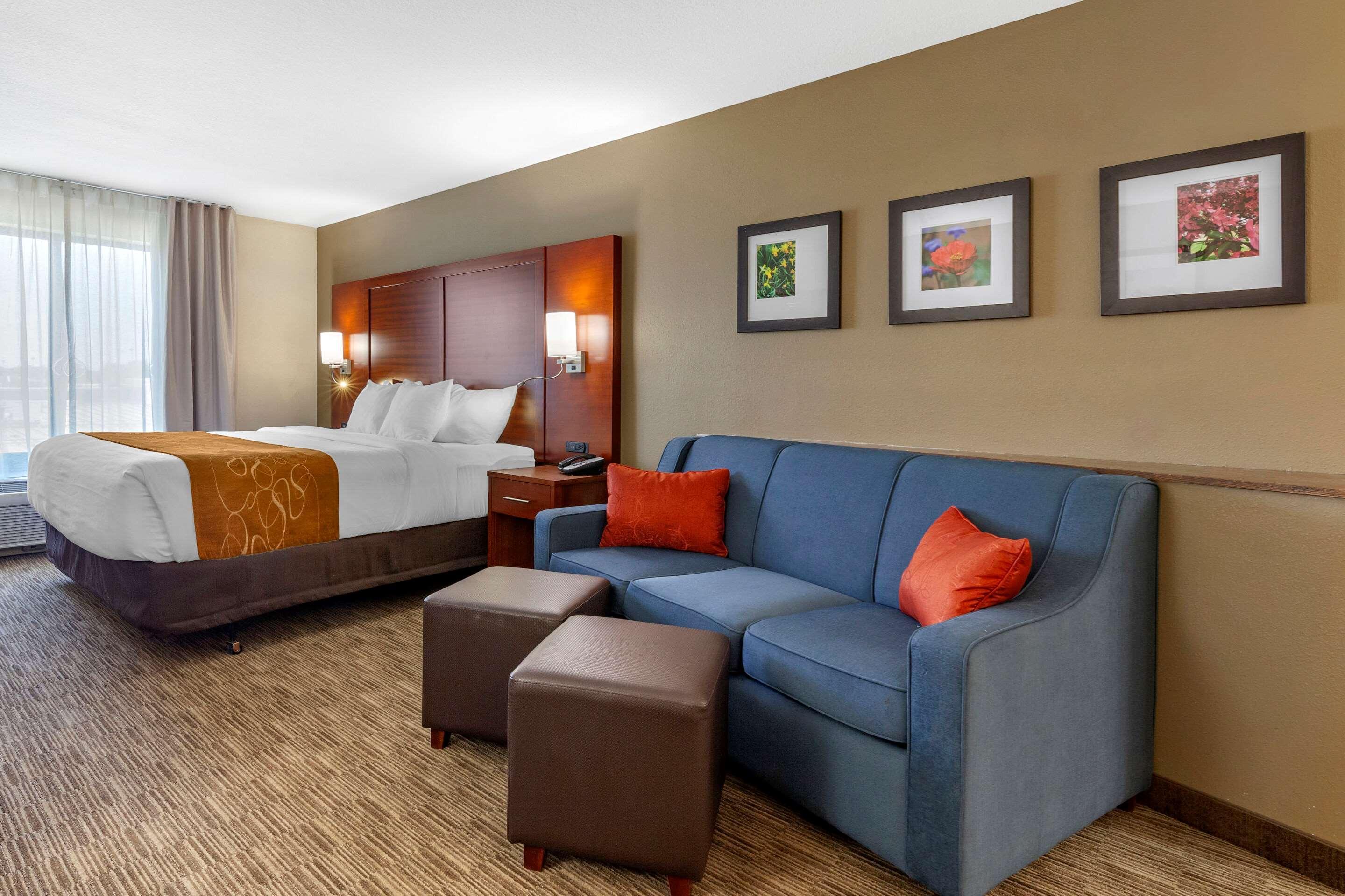 Comfort Suites Oshkosh Exteriör bild