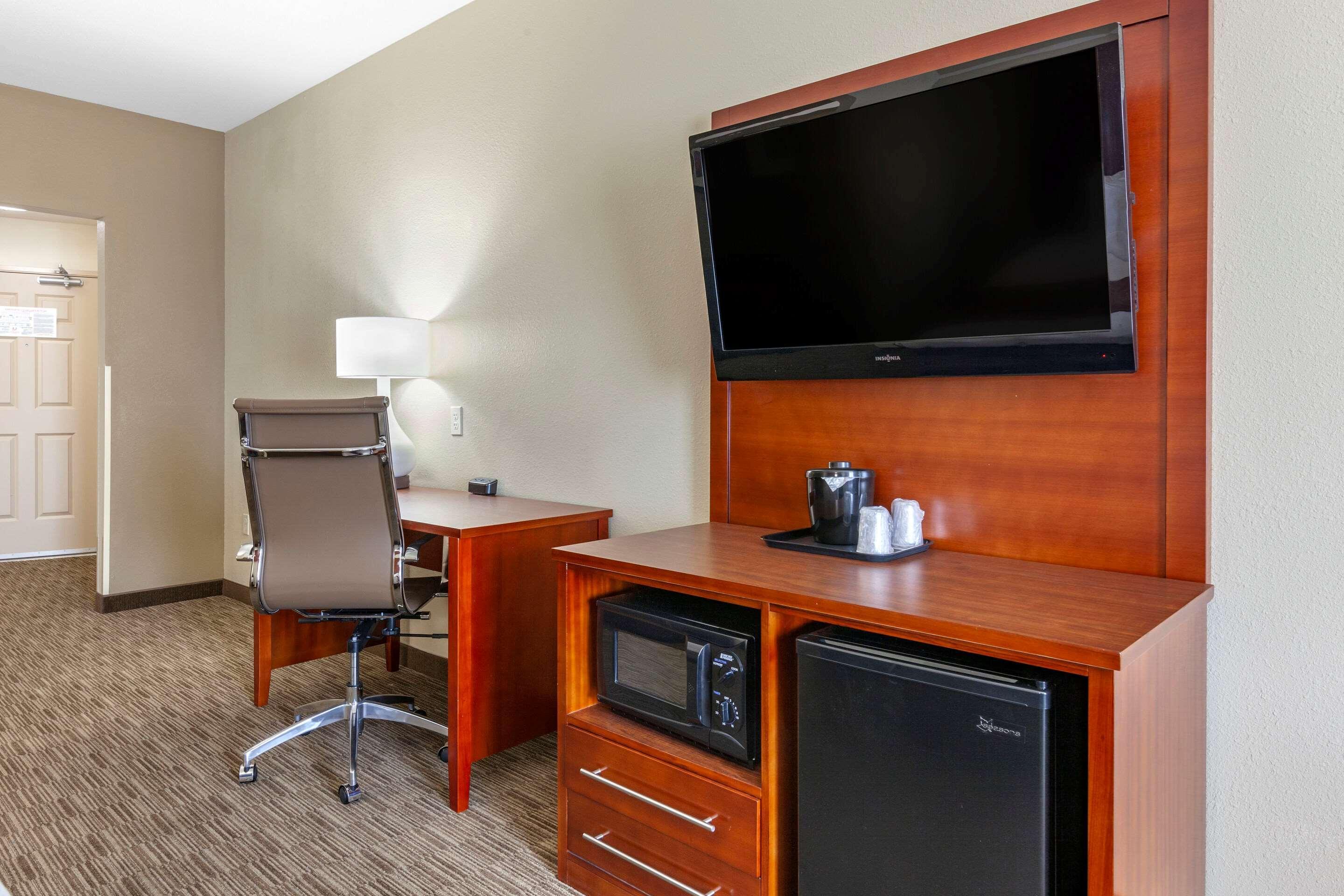 Comfort Suites Oshkosh Exteriör bild