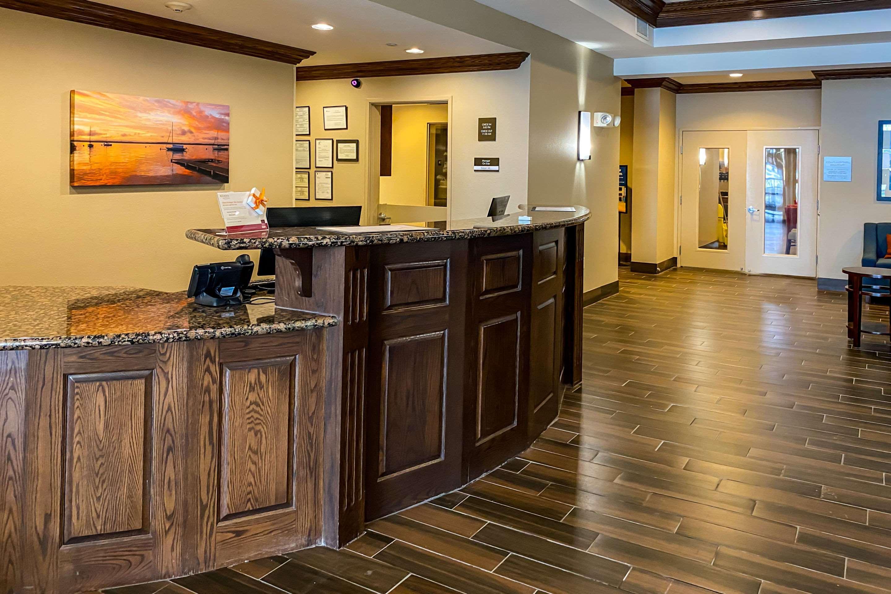 Comfort Suites Oshkosh Exteriör bild