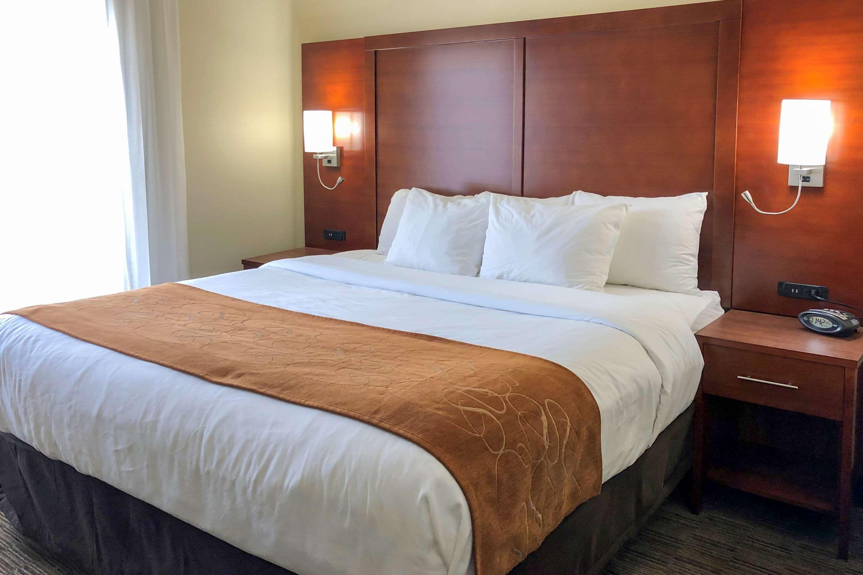 Comfort Suites Oshkosh Exteriör bild