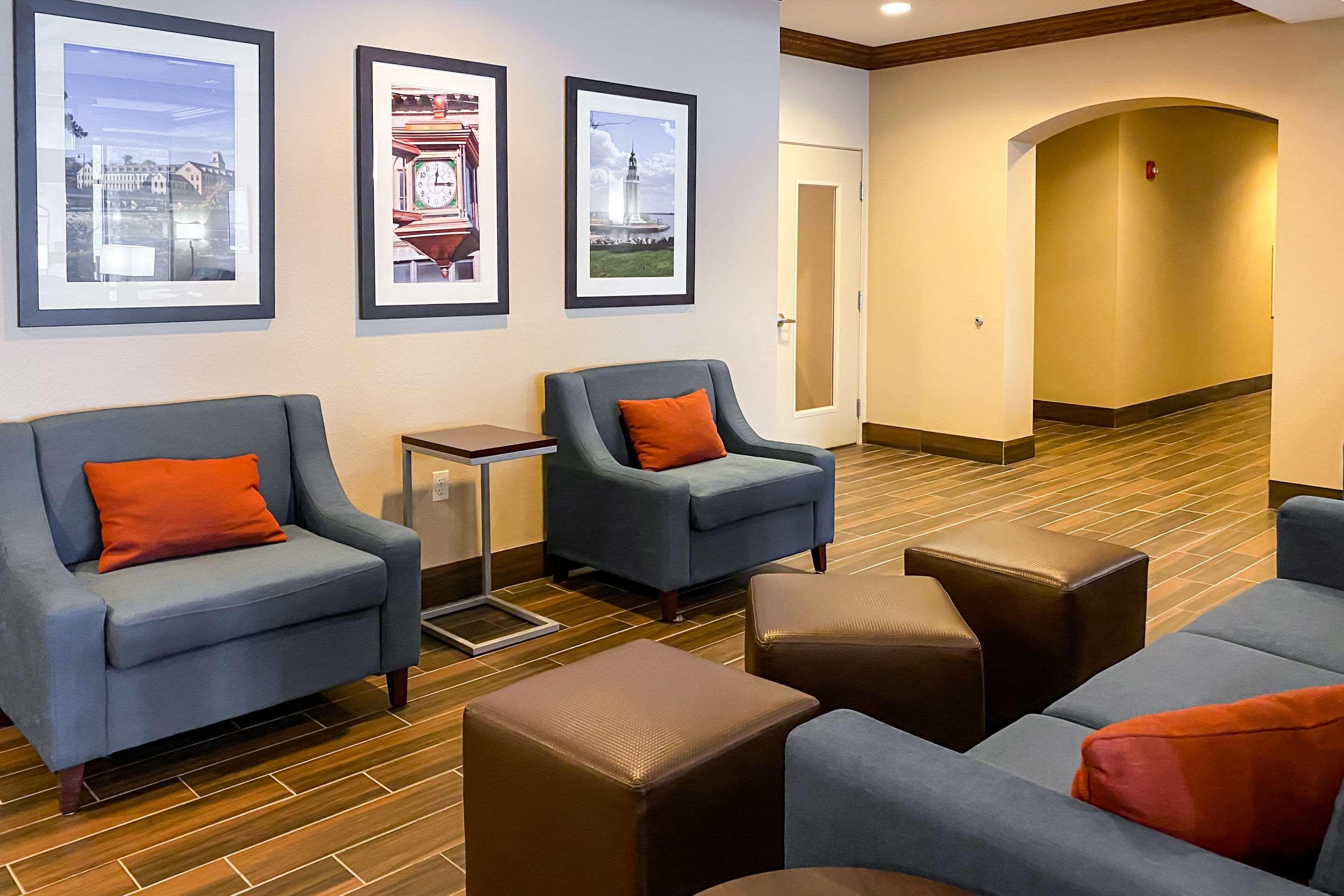 Comfort Suites Oshkosh Exteriör bild