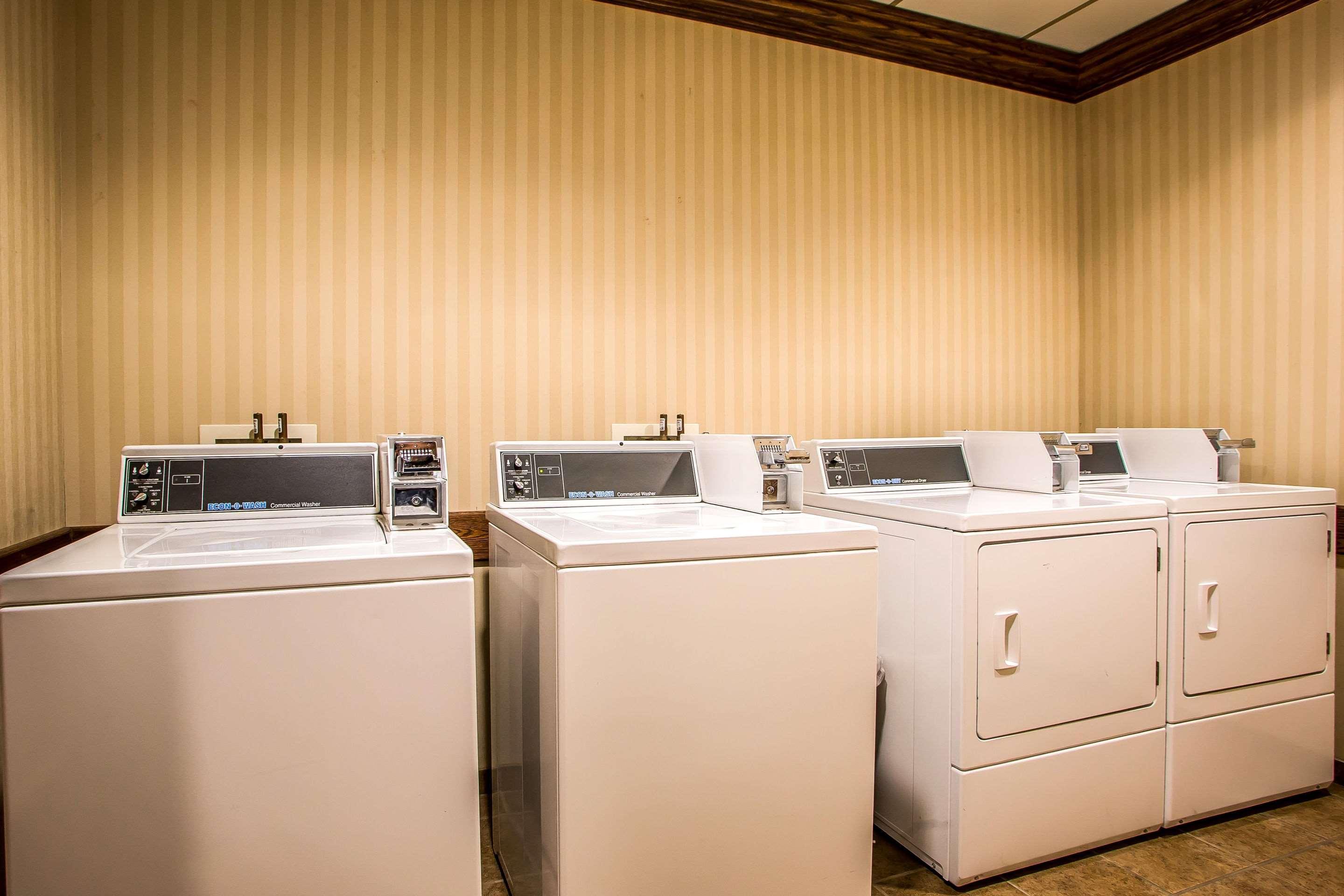 Comfort Suites Oshkosh Exteriör bild