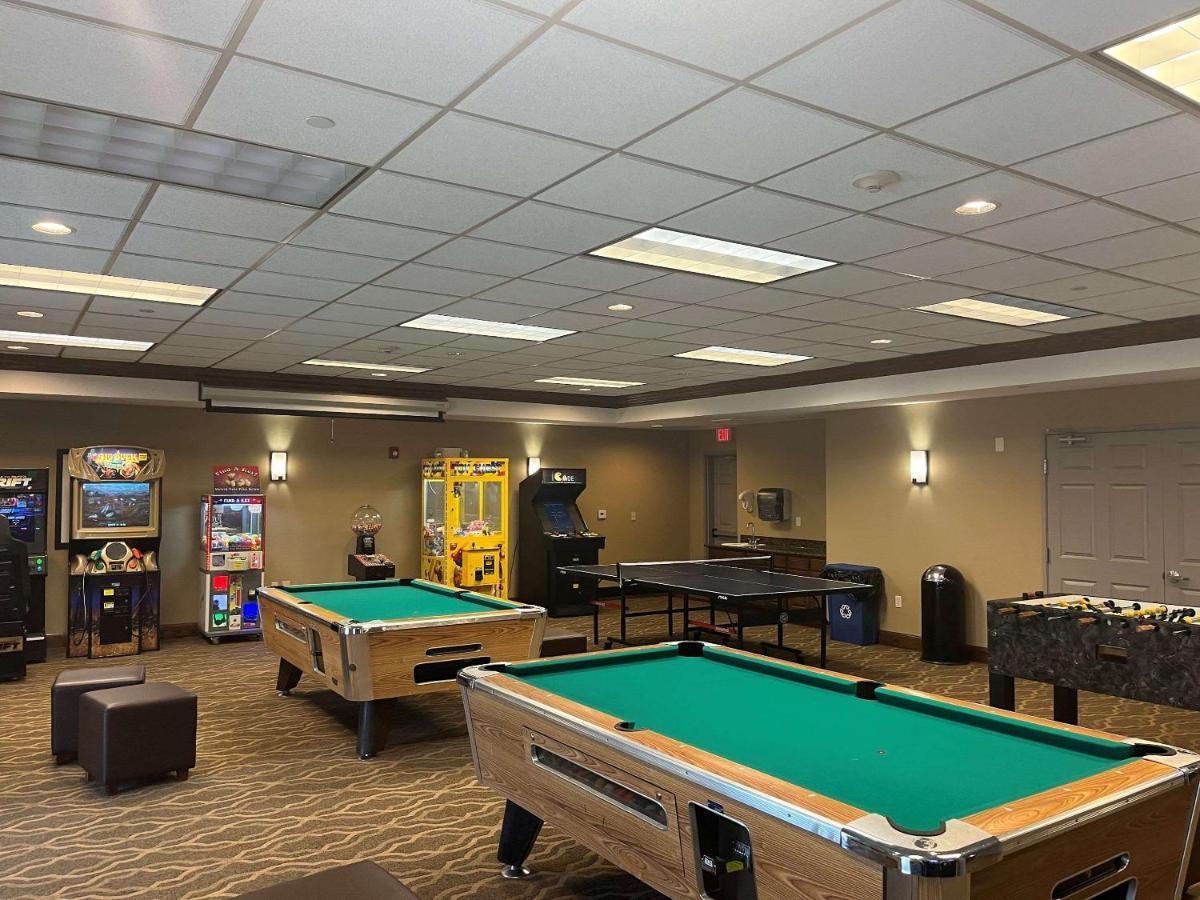 Comfort Suites Oshkosh Exteriör bild