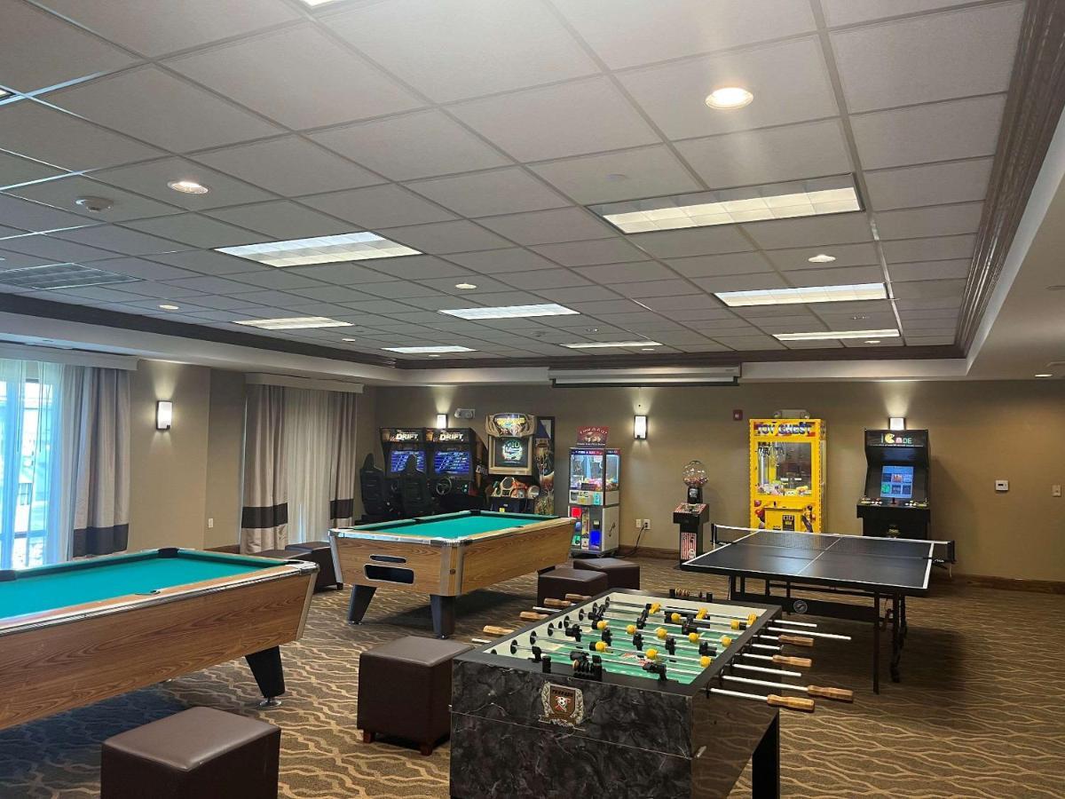 Comfort Suites Oshkosh Exteriör bild
